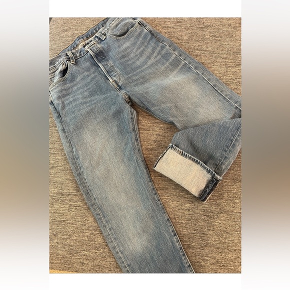 Levi's 501 Jeans Men’s 31x30 Button Fly Medium Wash Blue Denim - Picture 1 of 10